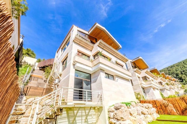 4 sypialnia Willa na sprzedaż w Sitges z basenem garażem - 895 000 € (Ref: 9695444)