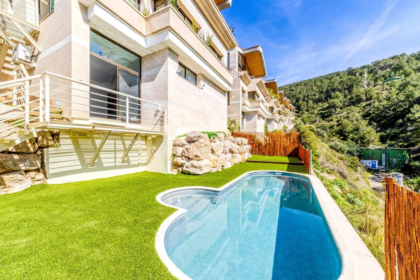 4 Zimmer Villa zu verkaufen in Sitges mit Pool Garage - 895.000 € (Ref: 9695444)