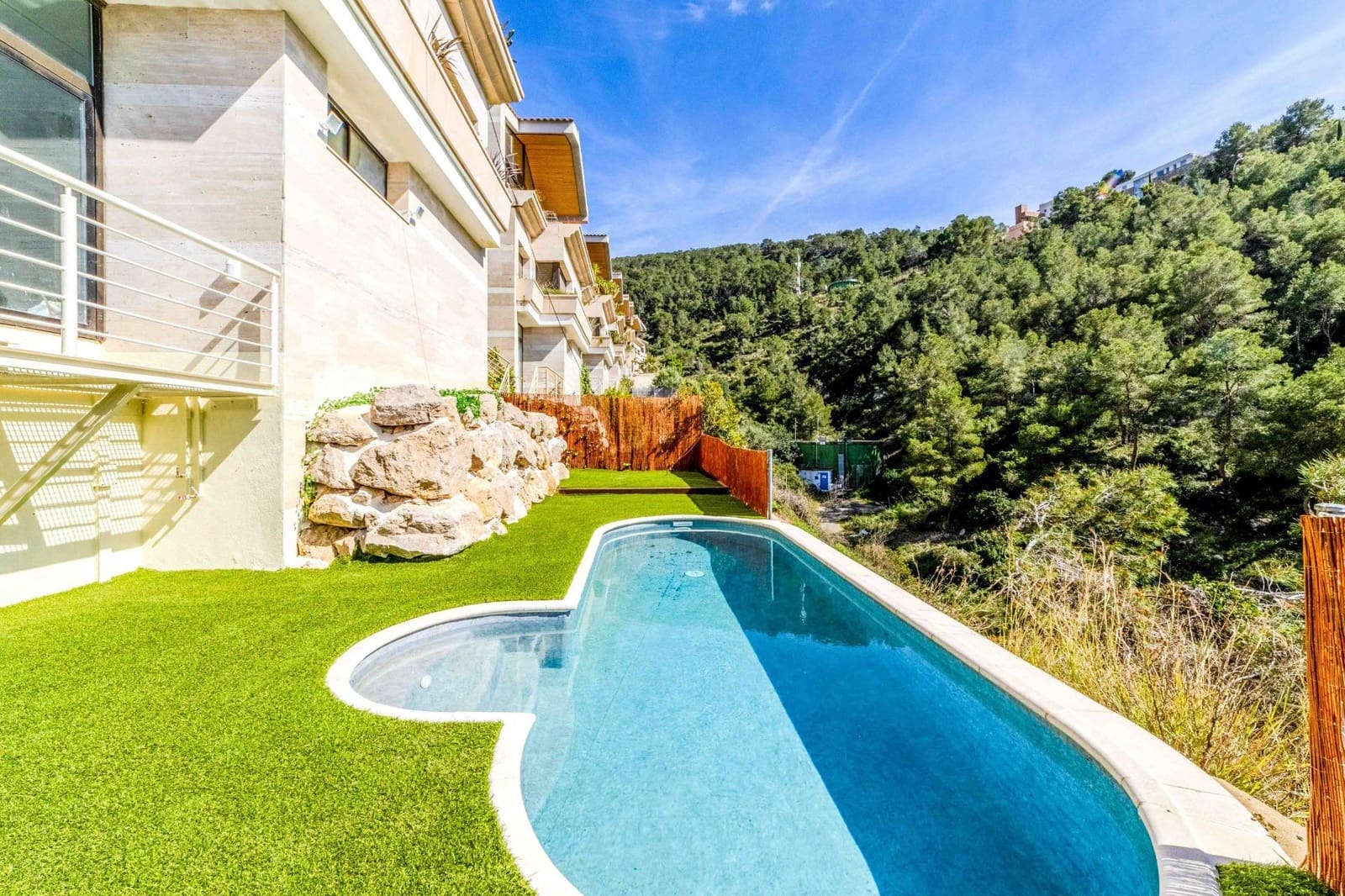 4 Zimmer Villa zu verkaufen in Sitges mit Pool Garage - 895.000 € (Ref: 9695444)