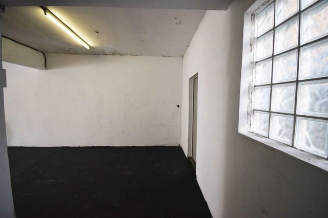 Local Comercial en Sitges en venta - 135.000 € (Ref: 9712079)