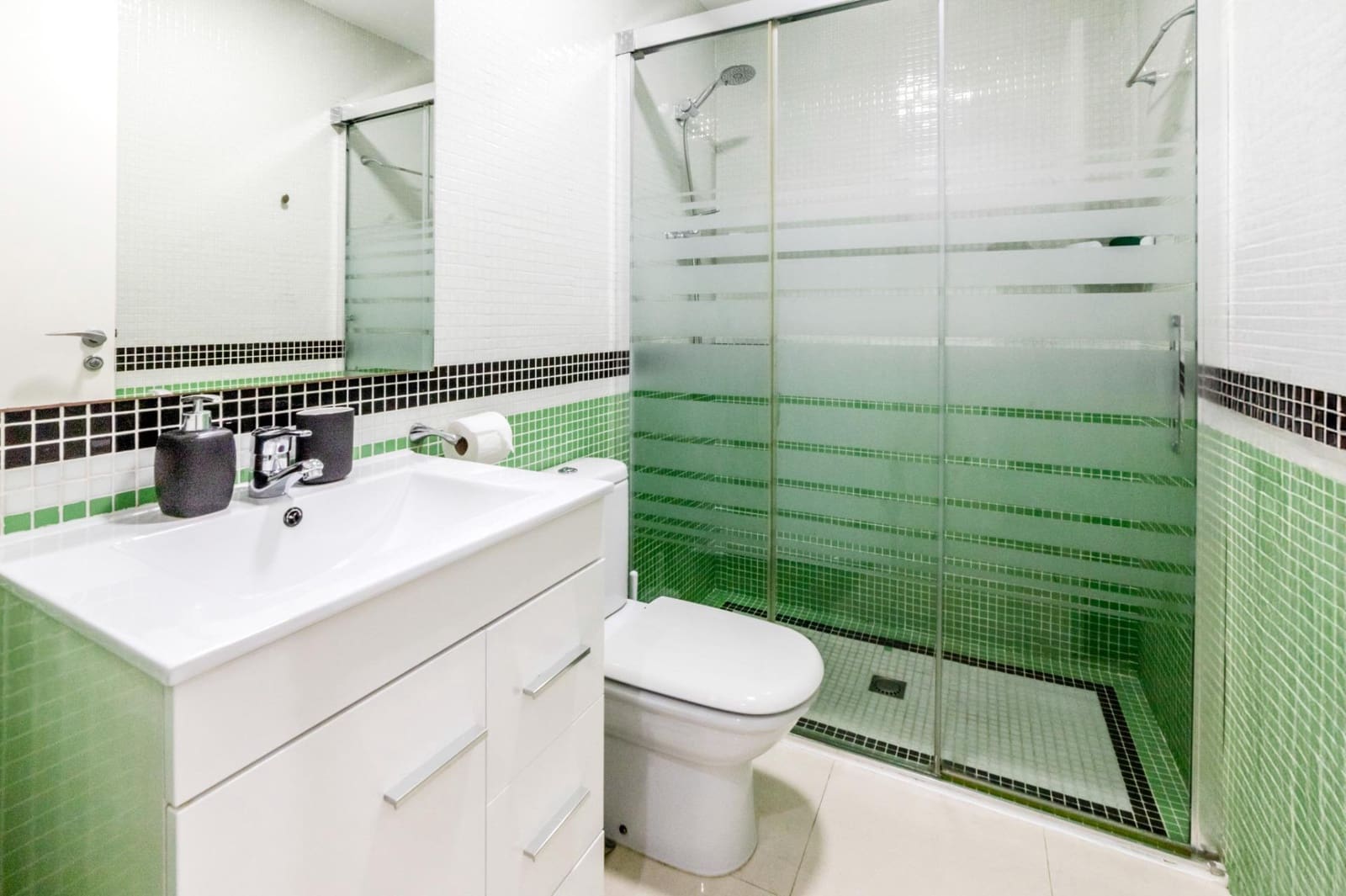 7 bedroom Hotel for sale in Sitges - € 3,150,000 (Ref: 9726754)