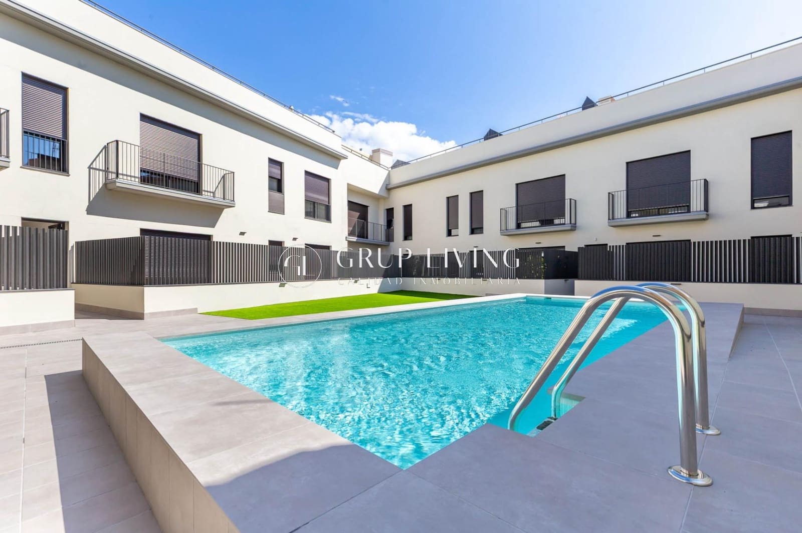 4 bedroom Flat for rent in Vilanova i la Geltru with pool garage - € 2,300 (Ref: 9752140)