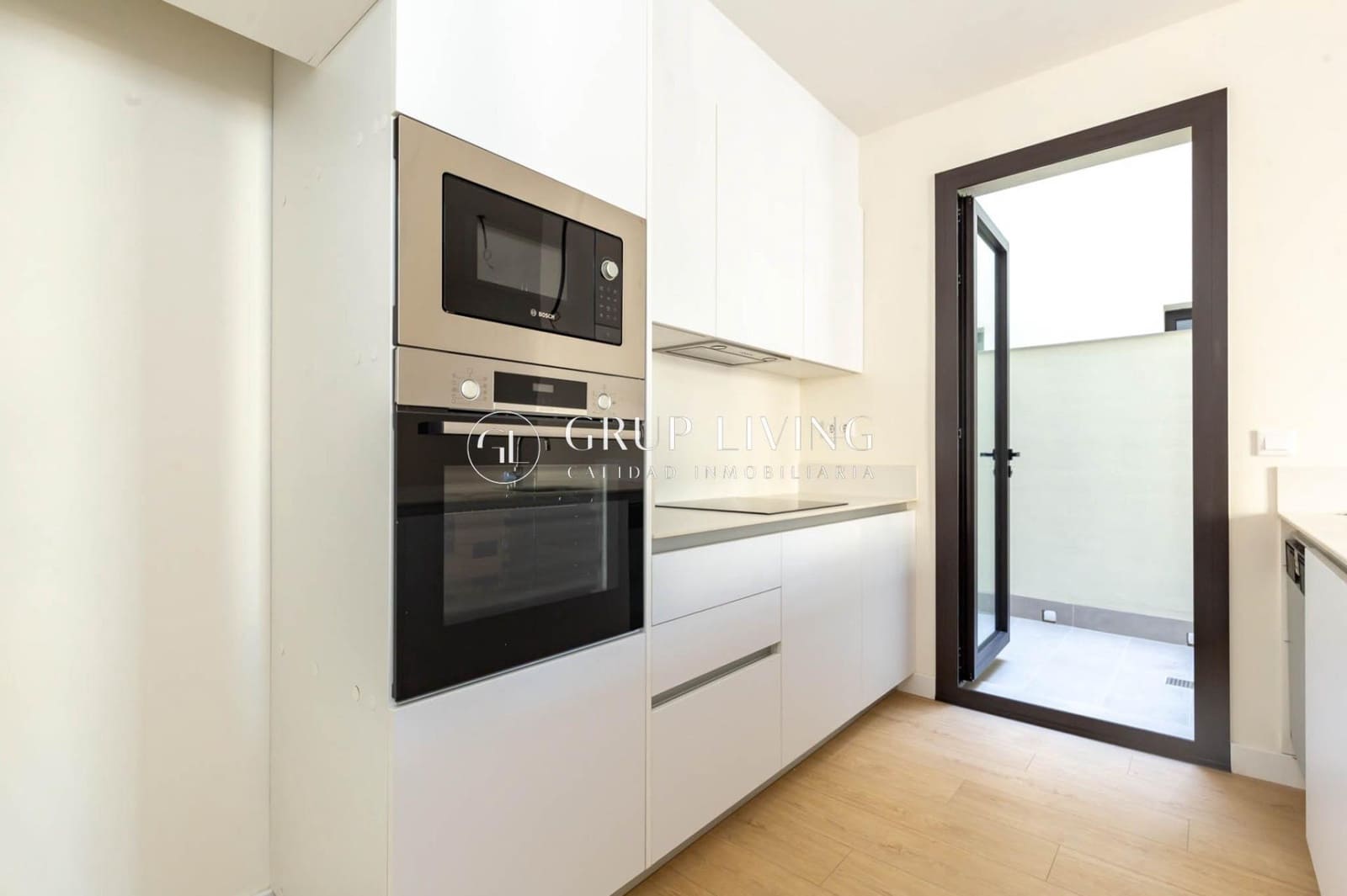 4 bedroom Flat for rent in Vilanova i la Geltru with pool garage - € 2,300 (Ref: 9752140)