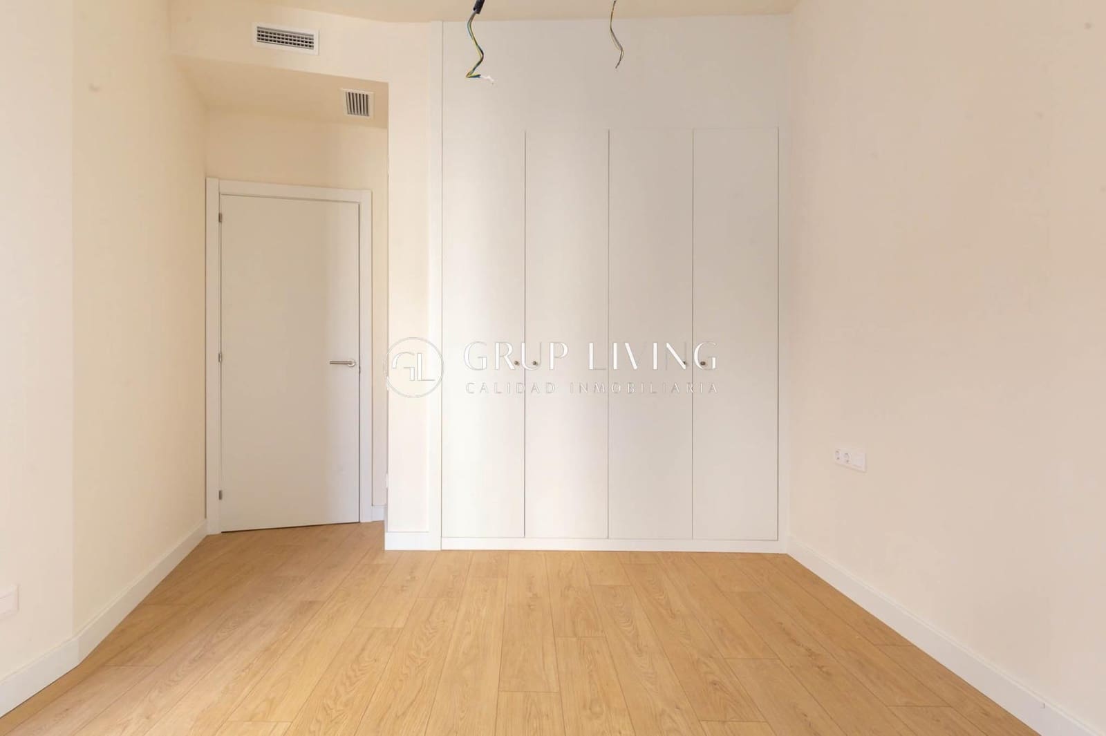 4 bedroom Flat for rent in Vilanova i la Geltru with pool garage - € 2,300 (Ref: 9752140)