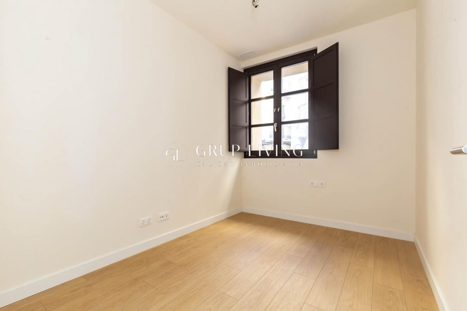 4 bedroom Flat for rent in Vilanova i la Geltru with pool garage - € 2,300 (Ref: 9752140)