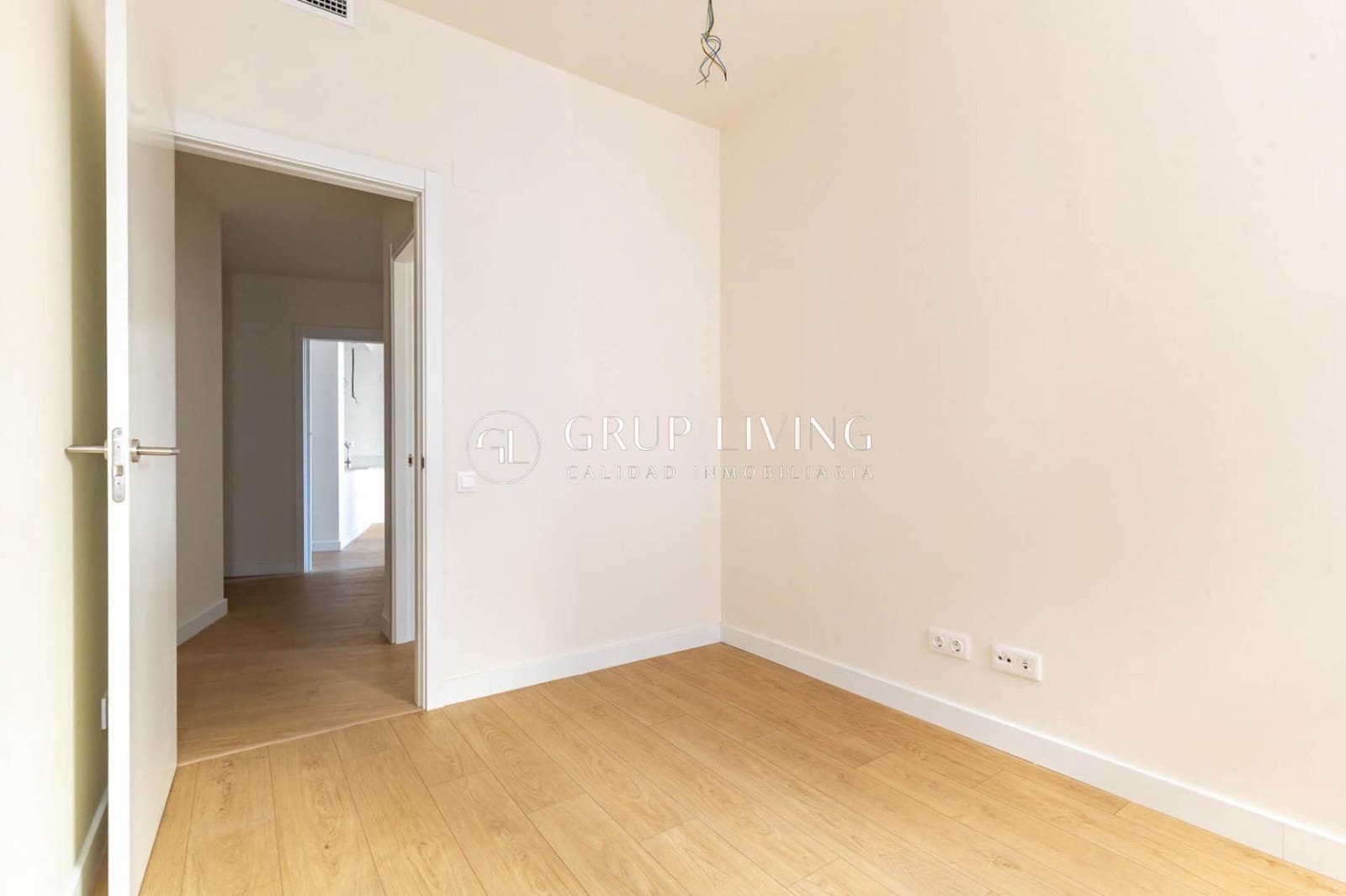 4 bedroom Flat for rent in Vilanova i la Geltru with pool garage - € 2,300 (Ref: 9752140)