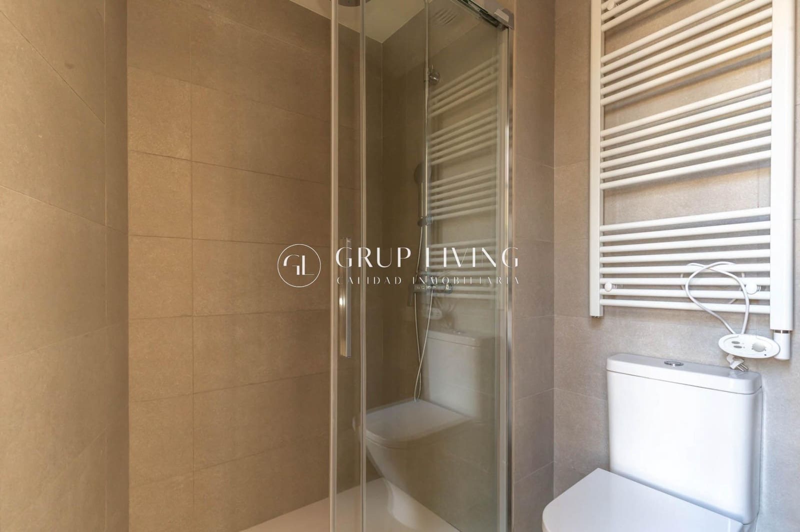4 bedroom Flat for rent in Vilanova i la Geltru with pool garage - € 2,300 (Ref: 9752140)