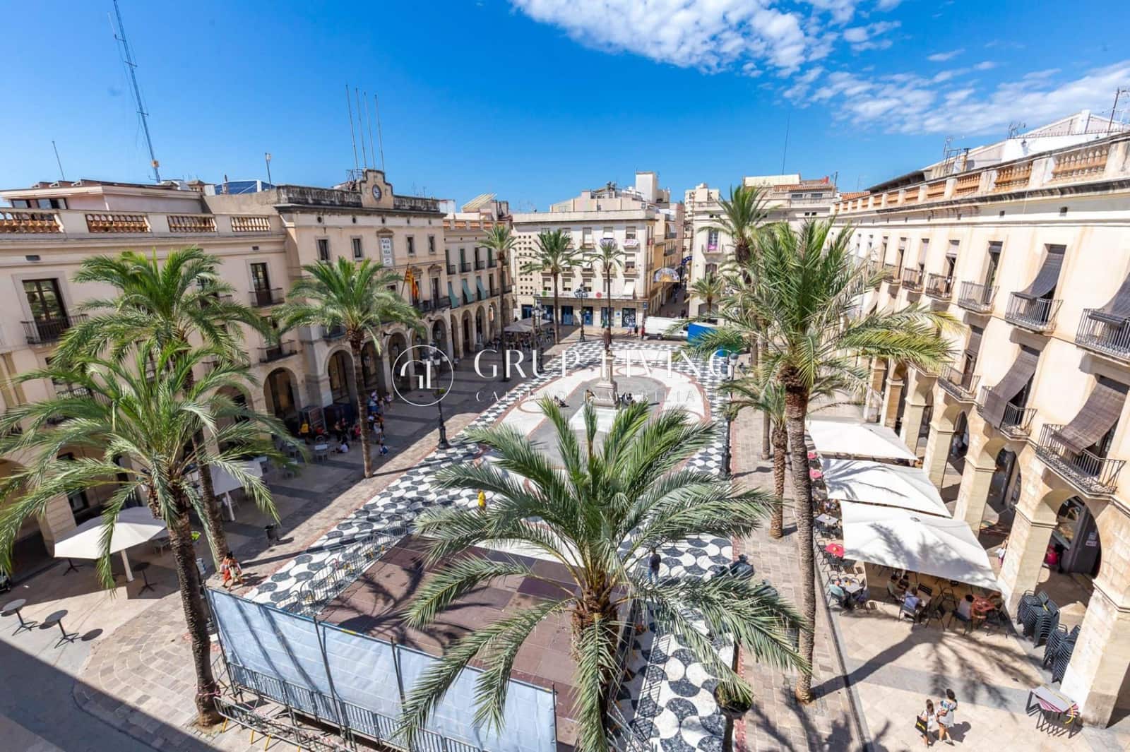 4 bedroom Flat for rent in Vilanova i la Geltru with pool garage - € 2,300 (Ref: 9752140)