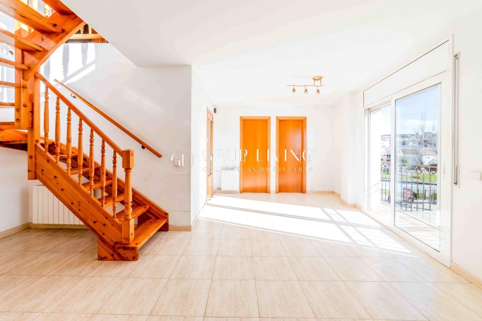 6 slaapkamer Flat te koop in Sant Pere de Ribes met garage - € 498.000 (Ref: 9755820)