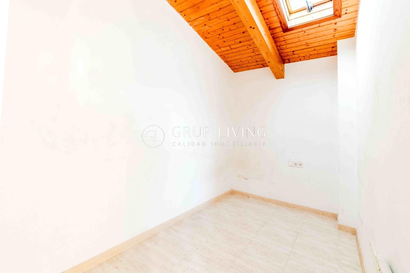 6 slaapkamer Flat te koop in Sant Pere de Ribes met garage - € 498.000 (Ref: 9755820)