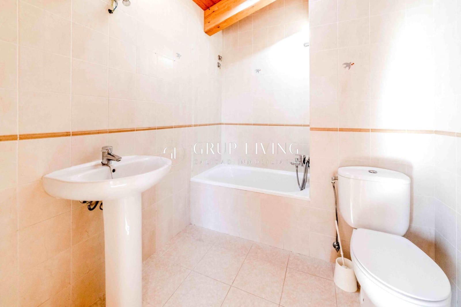 6 slaapkamer Flat te koop in Sant Pere de Ribes met garage - € 498.000 (Ref: 9755820)