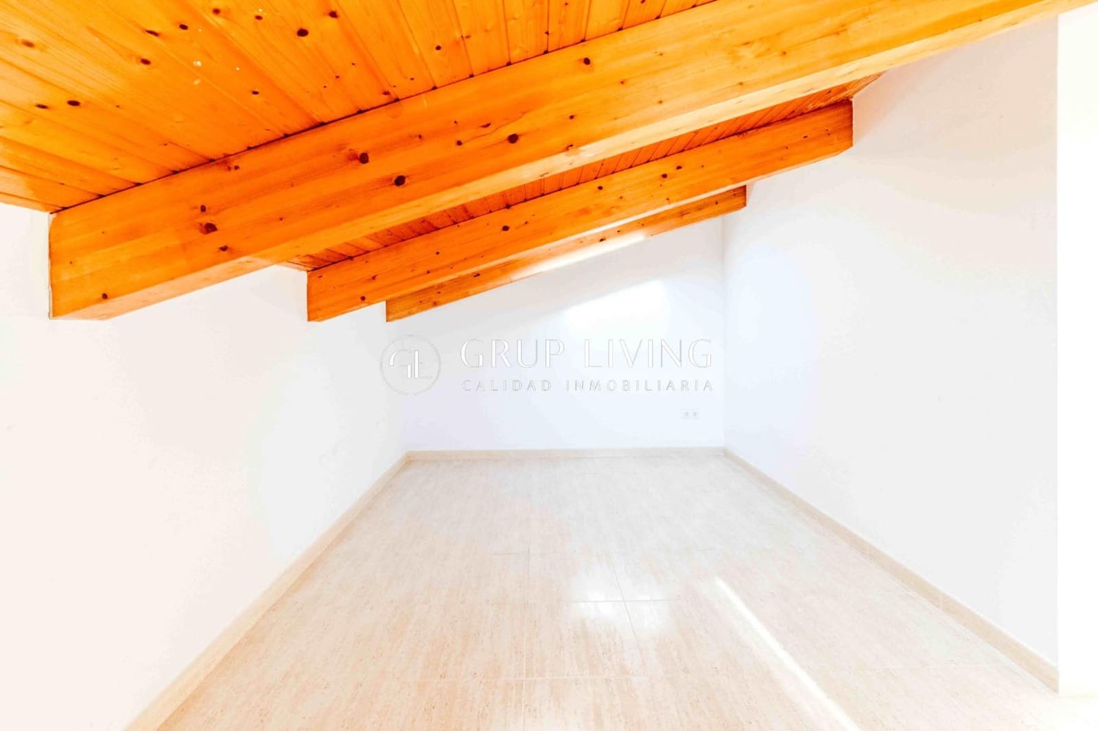 6 slaapkamer Flat te koop in Sant Pere de Ribes met garage - € 498.000 (Ref: 9755820)