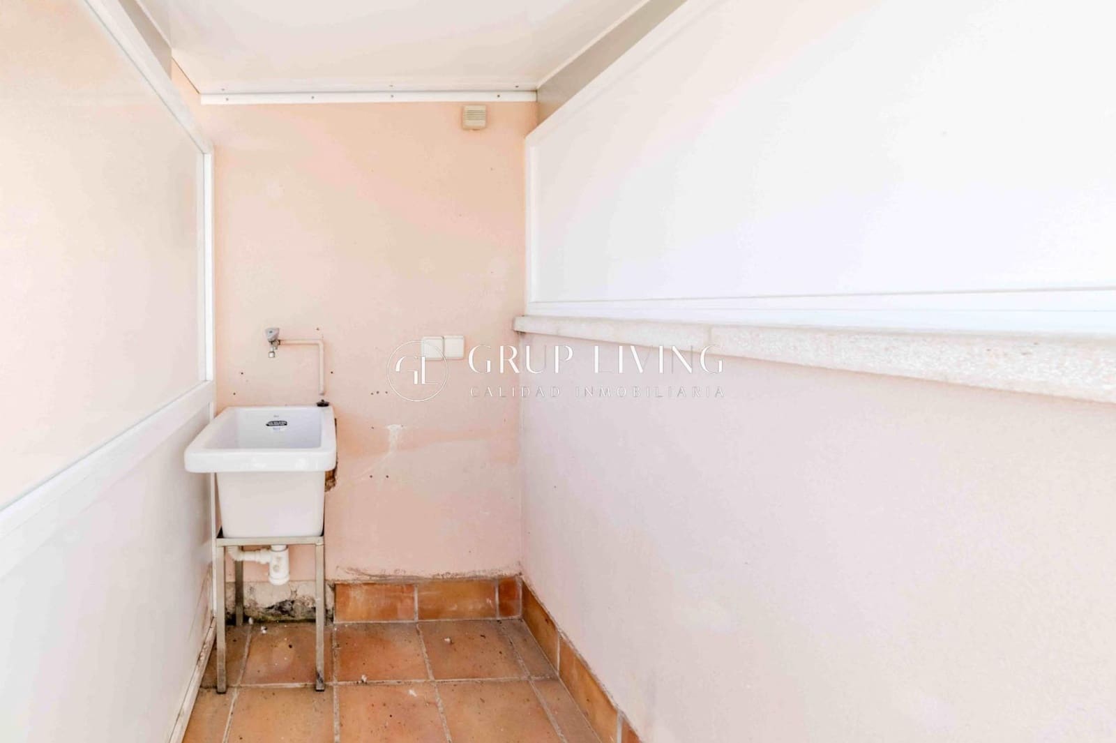 6 slaapkamer Flat te koop in Sant Pere de Ribes met garage - € 498.000 (Ref: 9755820)