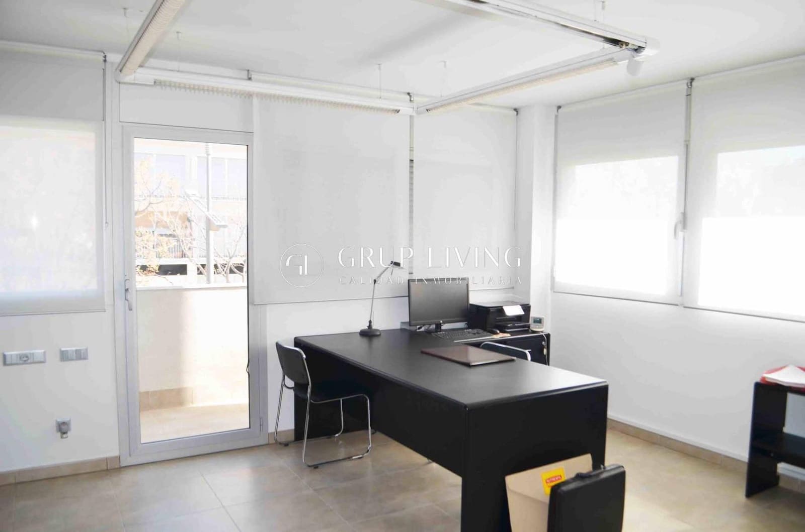 Kaupallinen vuokrattavana paikassa Sitges mukana 
autotalli - 1 500 € (Ref: 9759071)