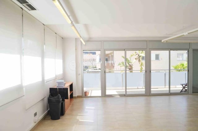 Kaupallinen vuokrattavana paikassa Sitges mukana 
autotalli - 1 500 € (Ref: 9759071)