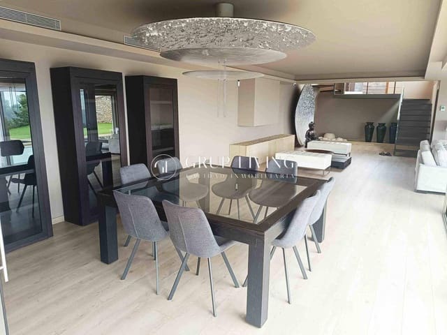 4 sypialnia Willa do wynajęcia w Les Botigues de Sitges, Sitges z basenem garażem - 12 000 € (Ref: 9762075)