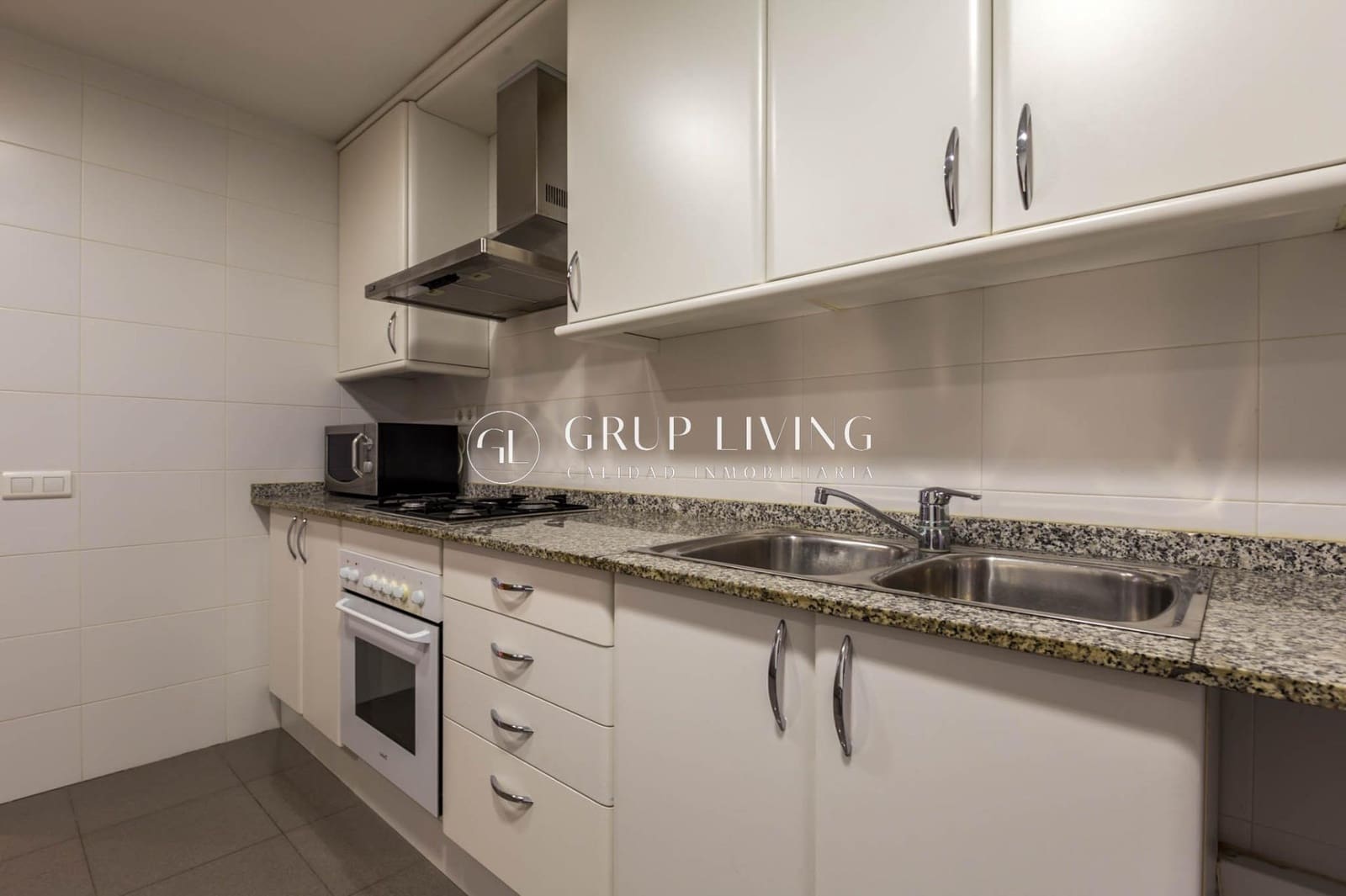 3 slaapkamer Flat te huur in Sitges met garage - € 1.723 (Ref: 9773180)