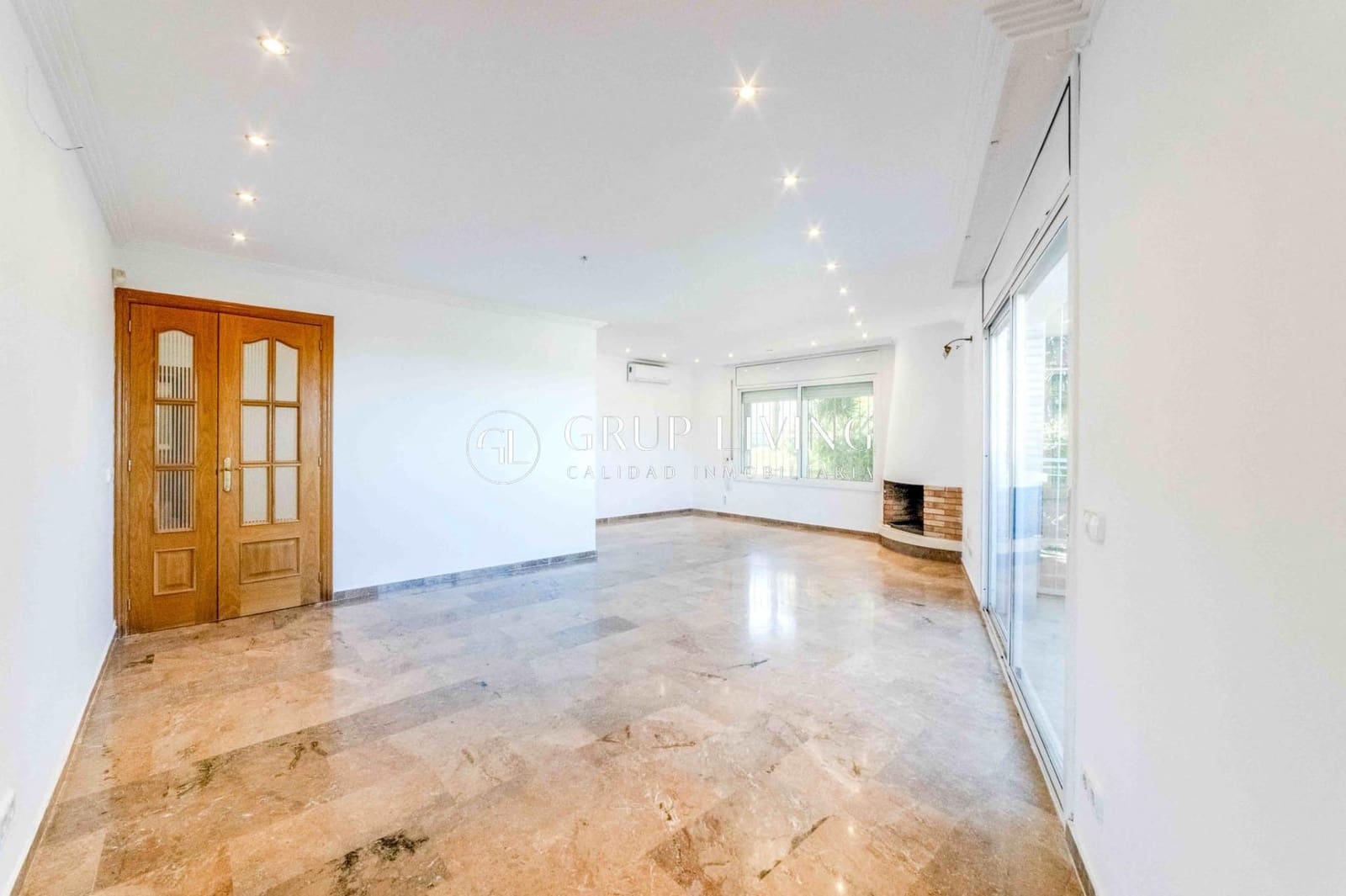 6 soveværelse Villa til salg i Sitges med swimmingpool garage - € 900.000 (Ref: 9780687)