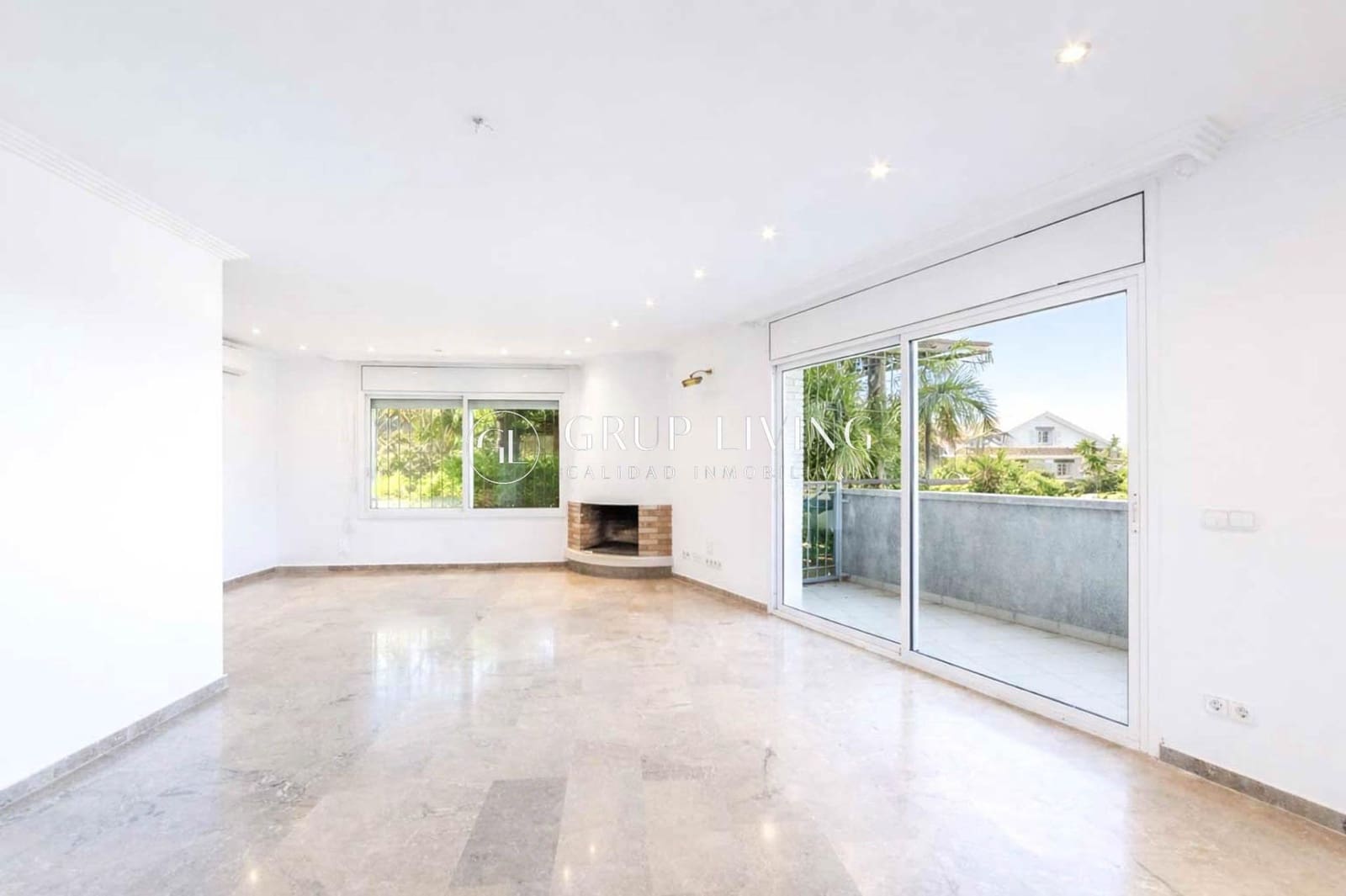 6 soveværelse Villa til salg i Sitges med swimmingpool garage - € 900.000 (Ref: 9780687)