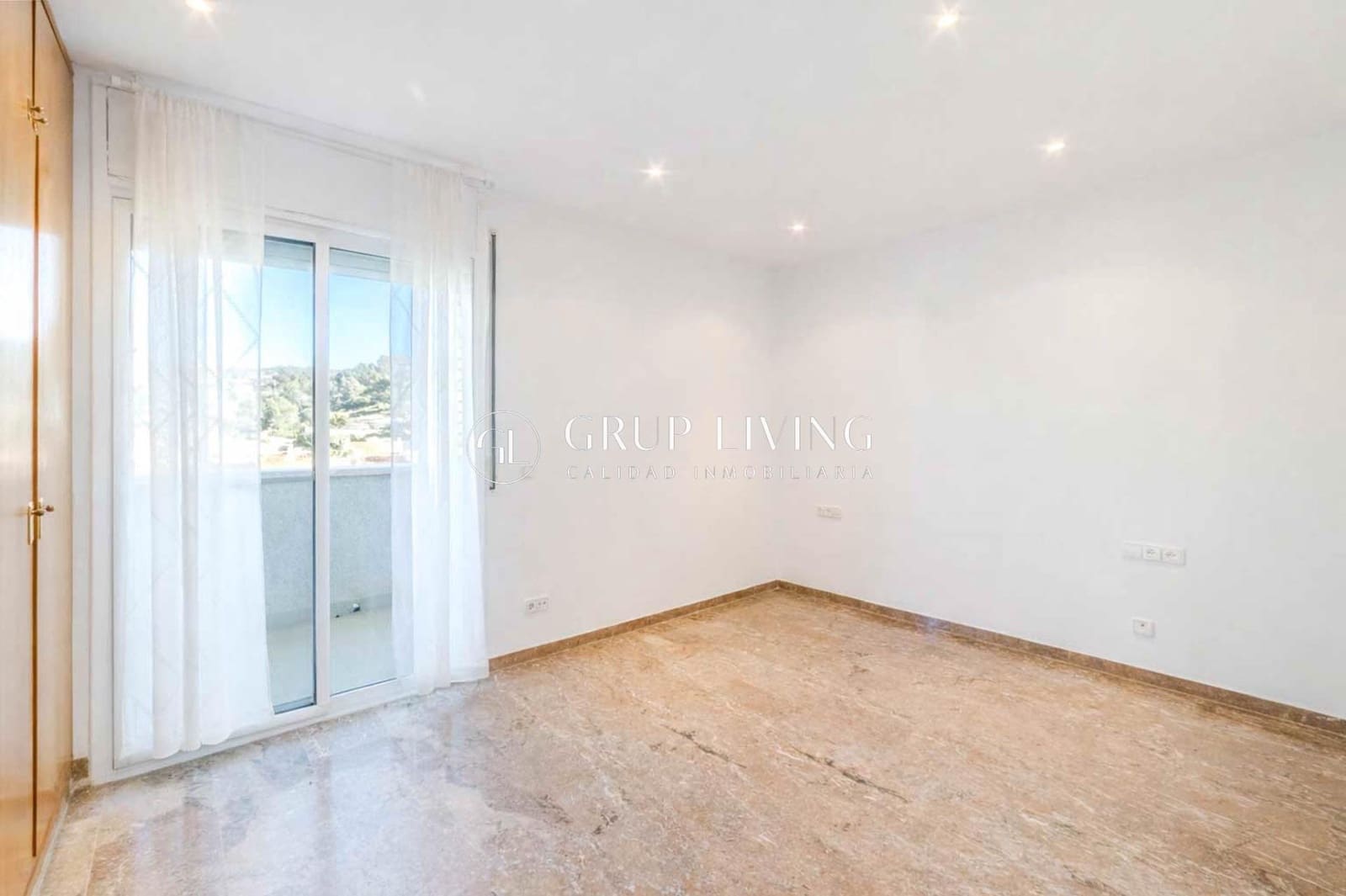 6 soveværelse Villa til salg i Sitges med swimmingpool garage - € 900.000 (Ref: 9780687)