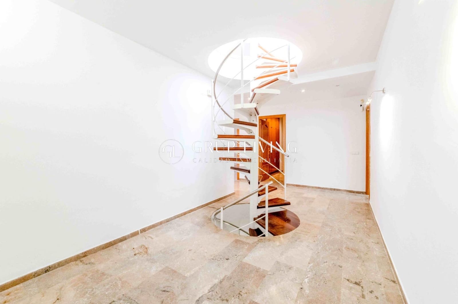 6 soveværelse Villa til salg i Sitges med swimmingpool garage - € 900.000 (Ref: 9780687)