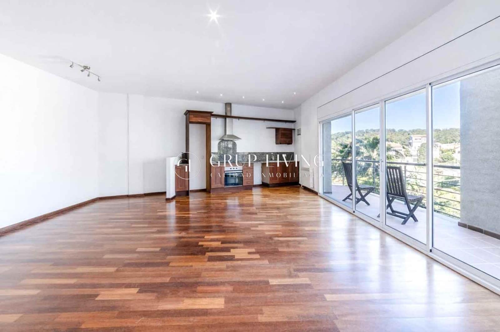 6 soveværelse Villa til salg i Sitges med swimmingpool garage - € 900.000 (Ref: 9780687)