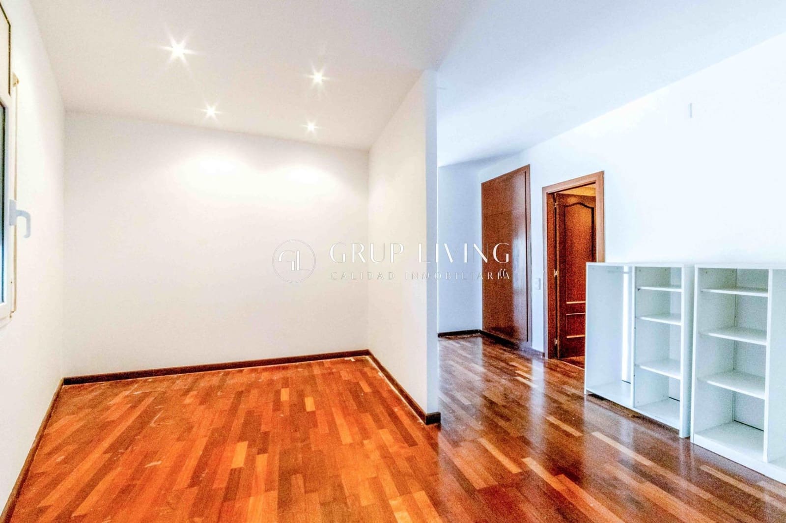 6 soveværelse Villa til salg i Sitges med swimmingpool garage - € 900.000 (Ref: 9780687)