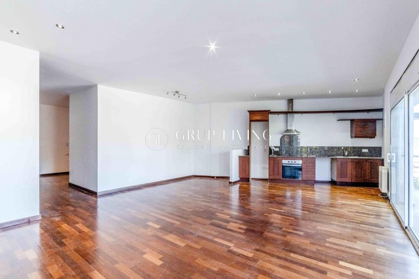 6 soveværelse Villa til salg i Sitges med swimmingpool garage - € 900.000 (Ref: 9780687)