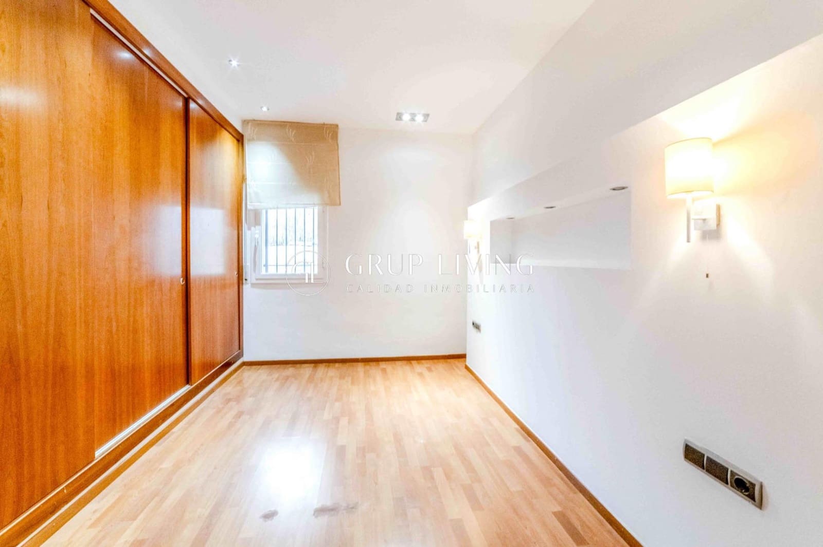 6 soveværelse Villa til salg i Sitges med swimmingpool garage - € 900.000 (Ref: 9780687)