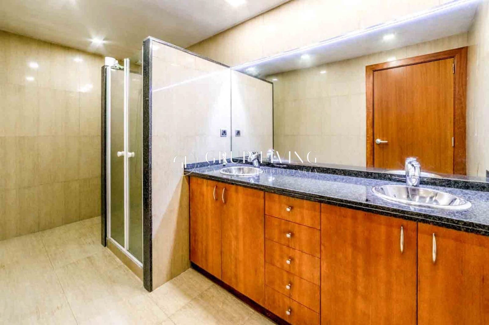 6 soveværelse Villa til salg i Sitges med swimmingpool garage - € 900.000 (Ref: 9780687)