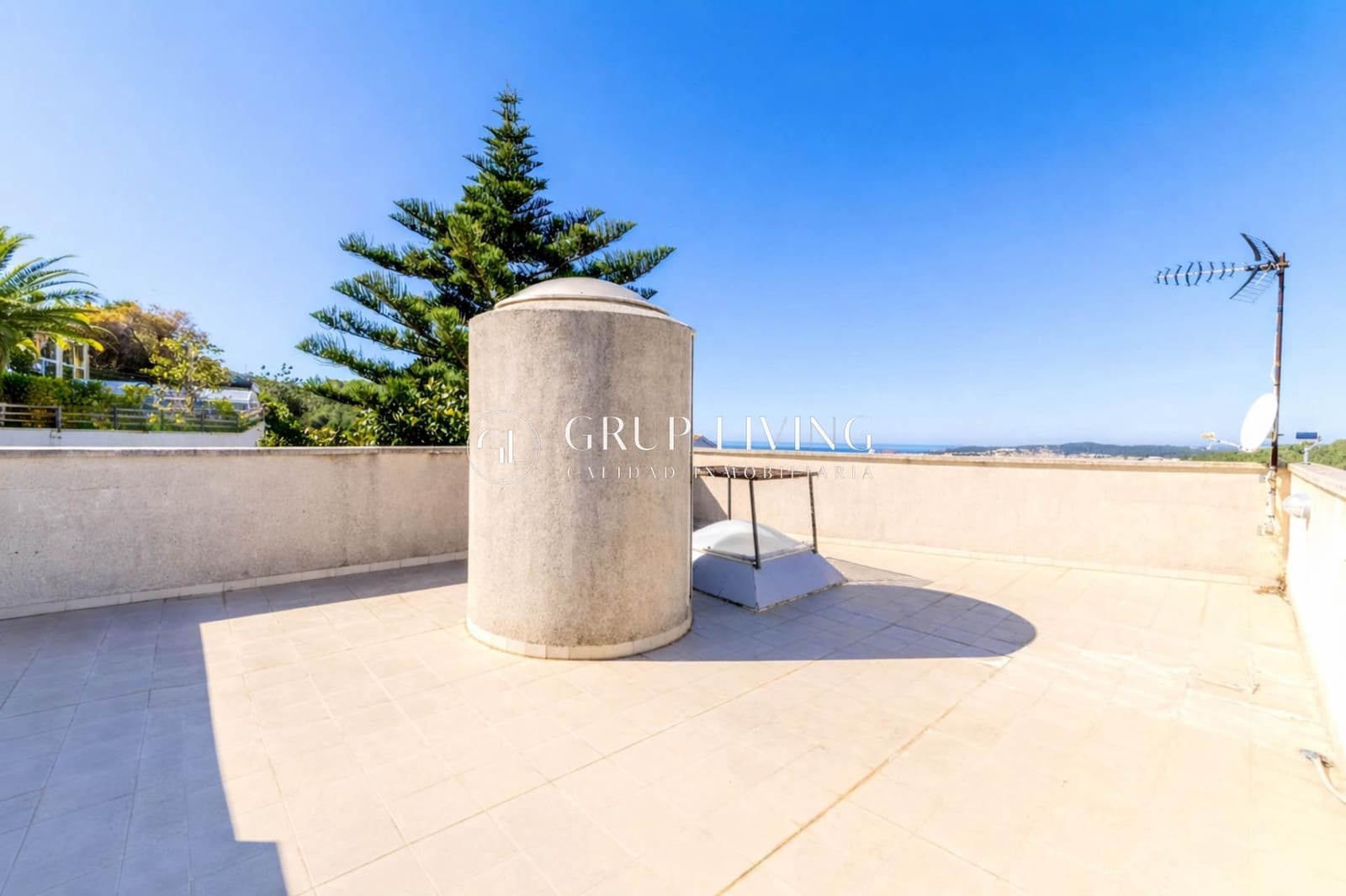 6 soveværelse Villa til salg i Sitges med swimmingpool garage - € 900.000 (Ref: 9780687)