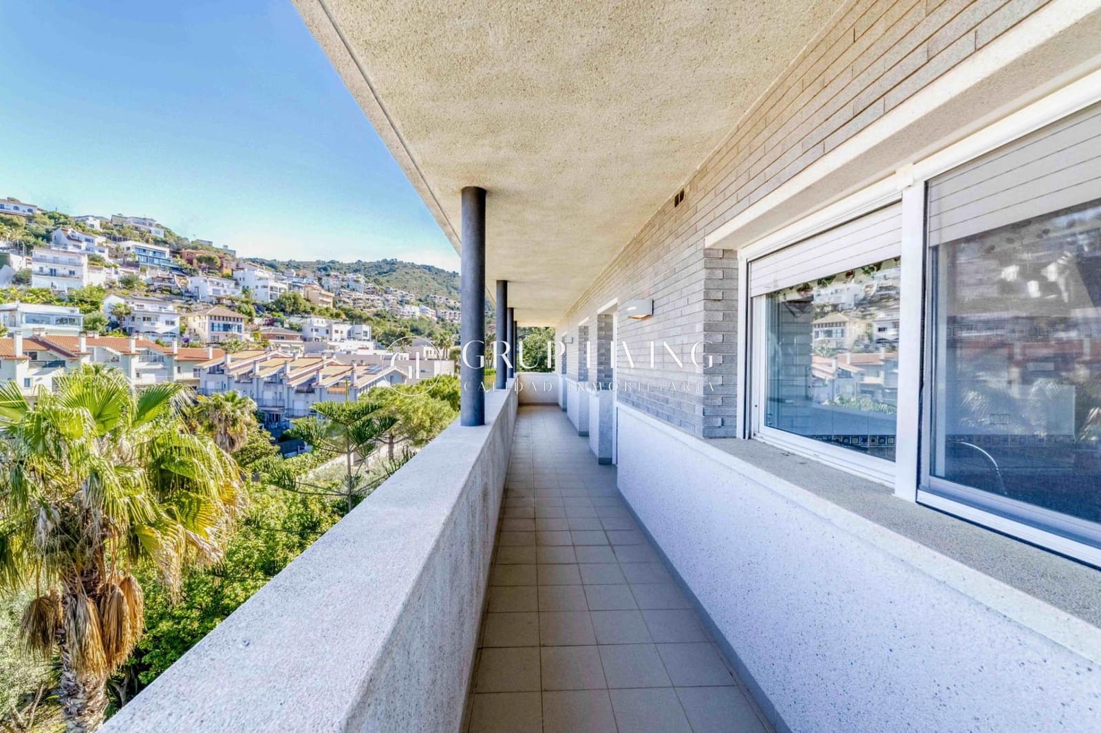 6 soveværelse Villa til salg i Sitges med swimmingpool garage - € 900.000 (Ref: 9780687)