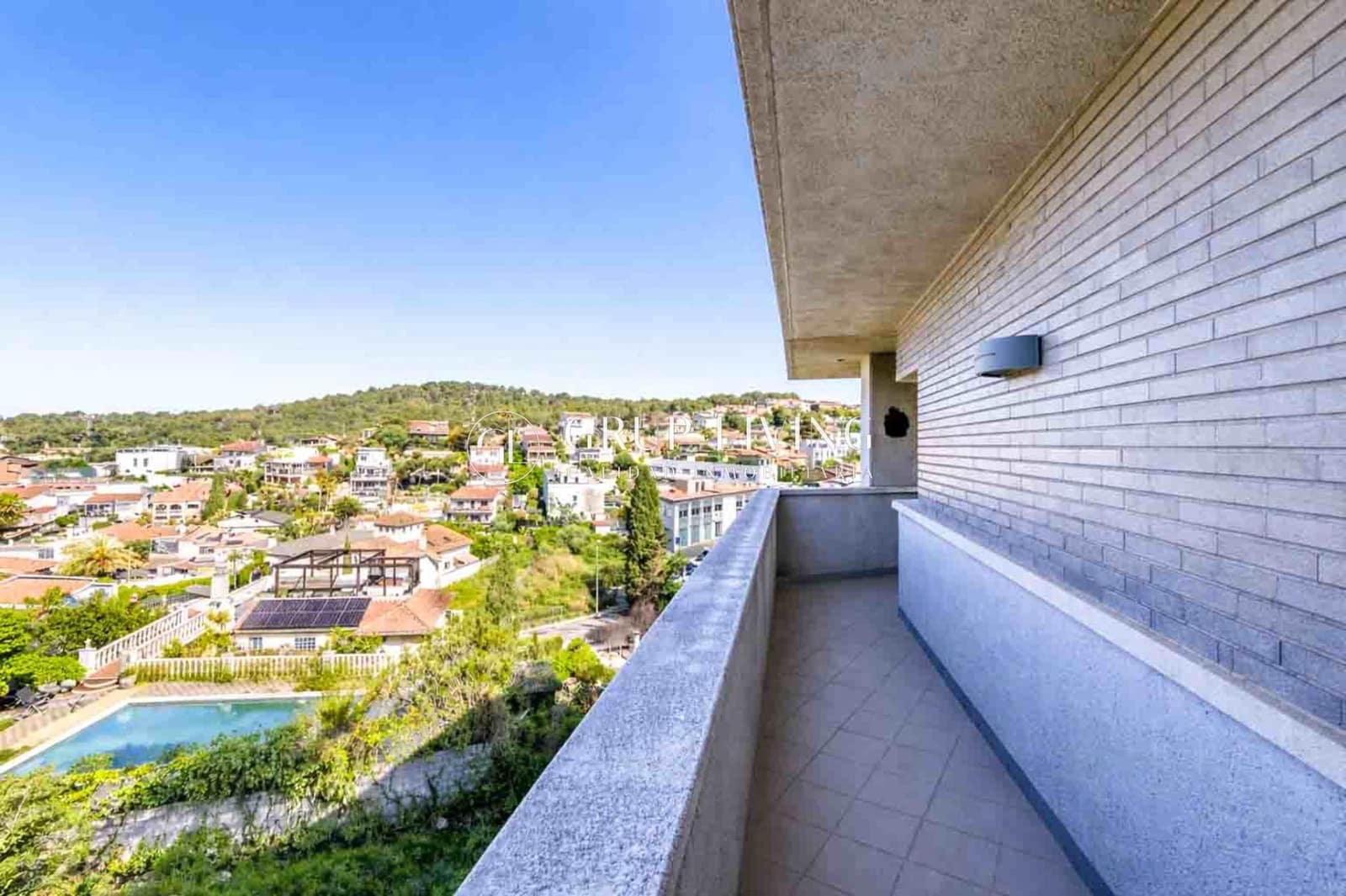 6 soveværelse Villa til salg i Sitges med swimmingpool garage - € 900.000 (Ref: 9780687)