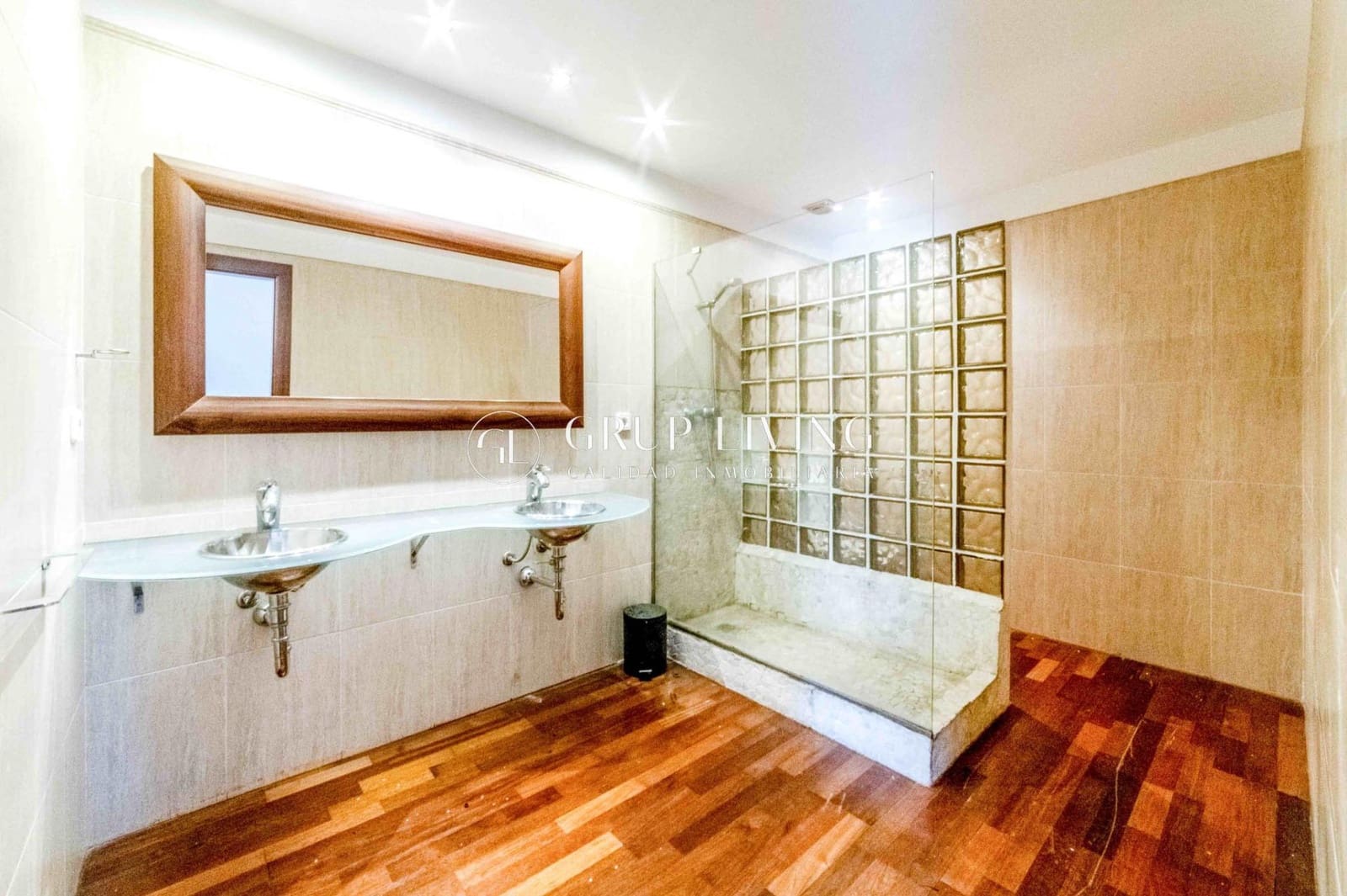 6 soveværelse Villa til salg i Sitges med swimmingpool garage - € 900.000 (Ref: 9780687)