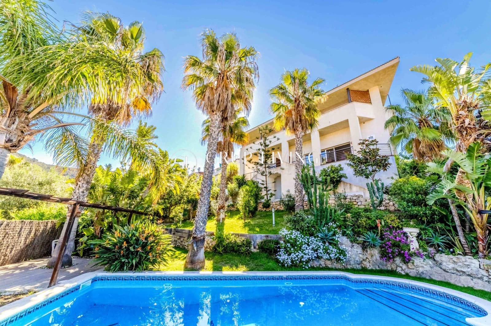 6 soveværelse Villa til salg i Sitges med swimmingpool garage - € 900.000 (Ref: 9780687)