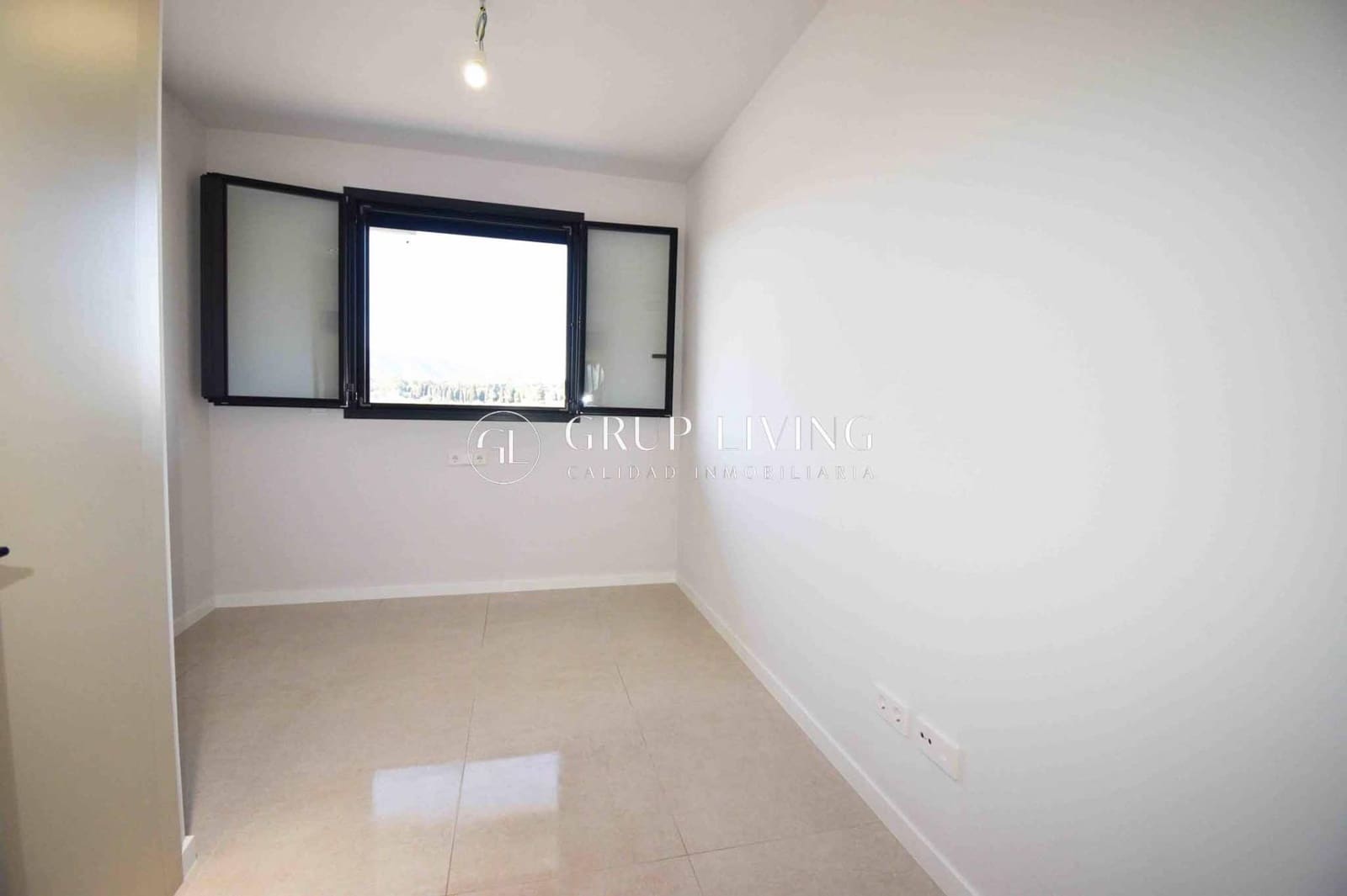 2 bedroom Flat for rent in Sant Pere de Ribes with pool garage - € 1,900 (Ref: 9784970)