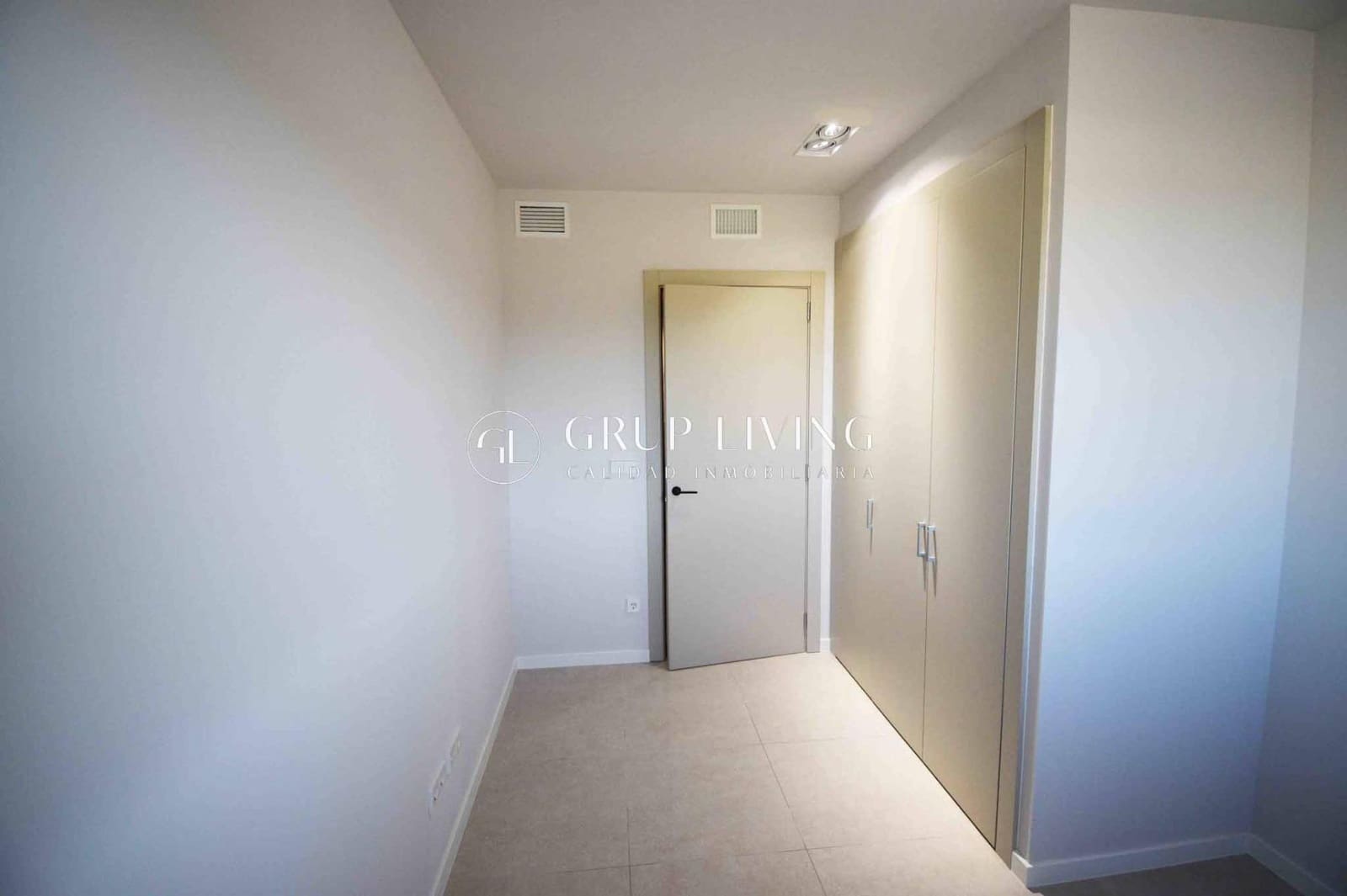 2 bedroom Flat for rent in Sant Pere de Ribes with pool garage - € 1,900 (Ref: 9784970)