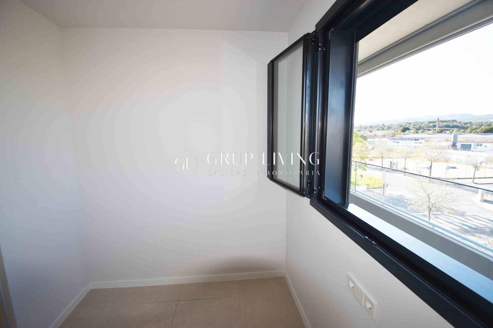 2 bedroom Flat for rent in Sant Pere de Ribes with pool garage - € 1,900 (Ref: 9784970)