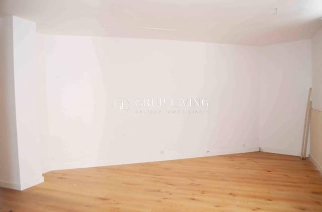 Kommersiell att hyra i Sitges - 950 € (Ref: 9808074)