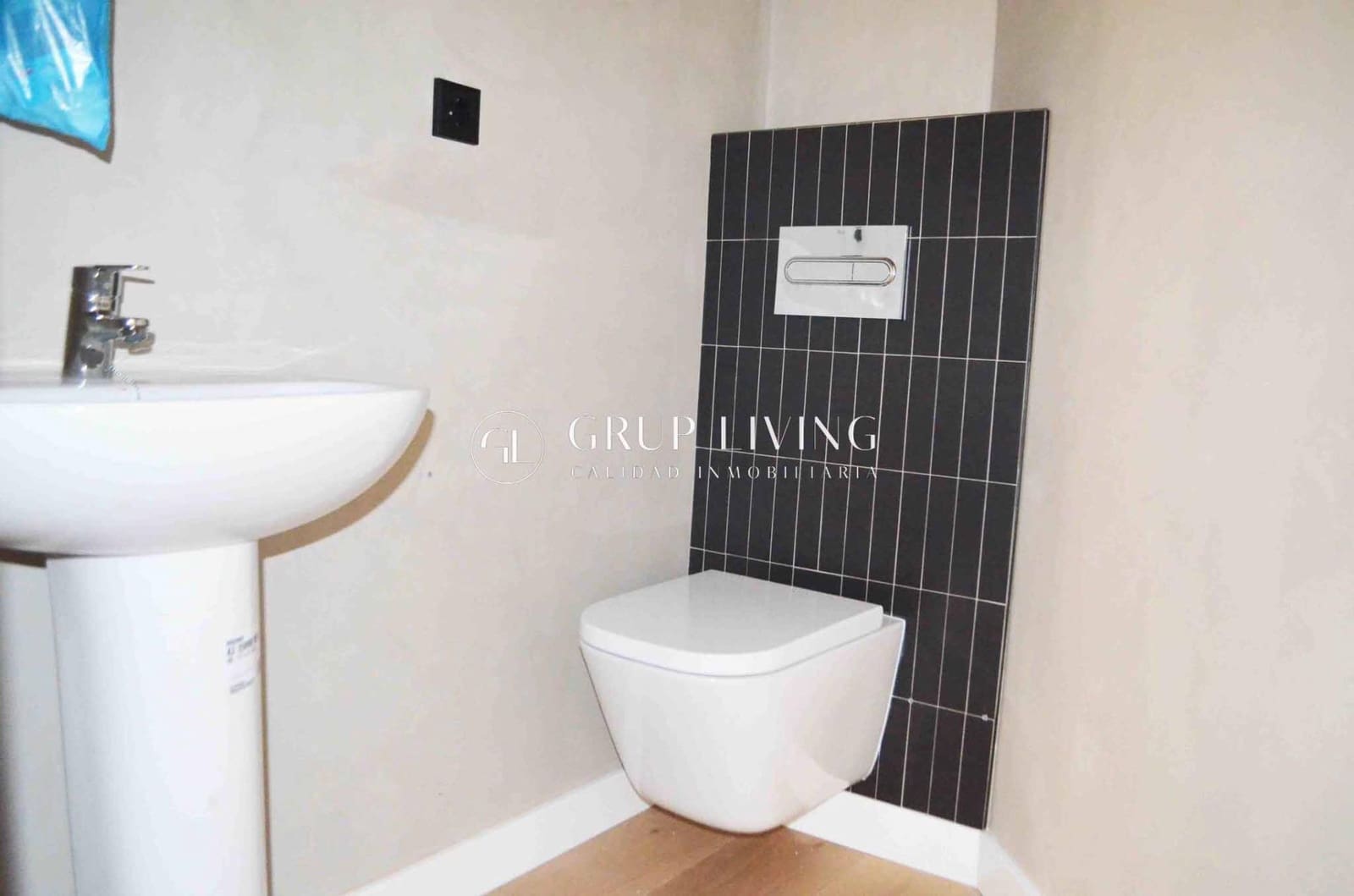 Kommersiell att hyra i Sitges - 950 € (Ref: 9808074)