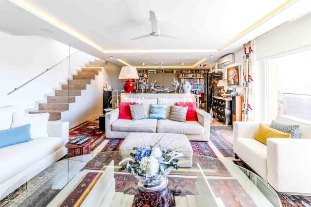 4 Zimmer Wohnung zu verkaufen in Sitges mit Pool Garage - 1.050.000 € (Ref: 9825375)