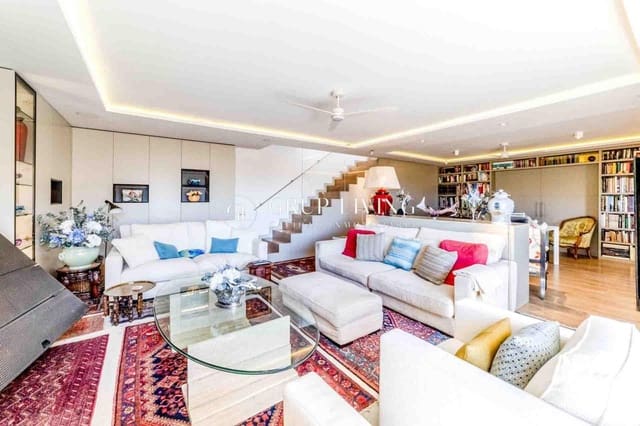 4 Zimmer Wohnung zu verkaufen in Sitges mit Pool Garage - 1.050.000 € (Ref: 9825375)