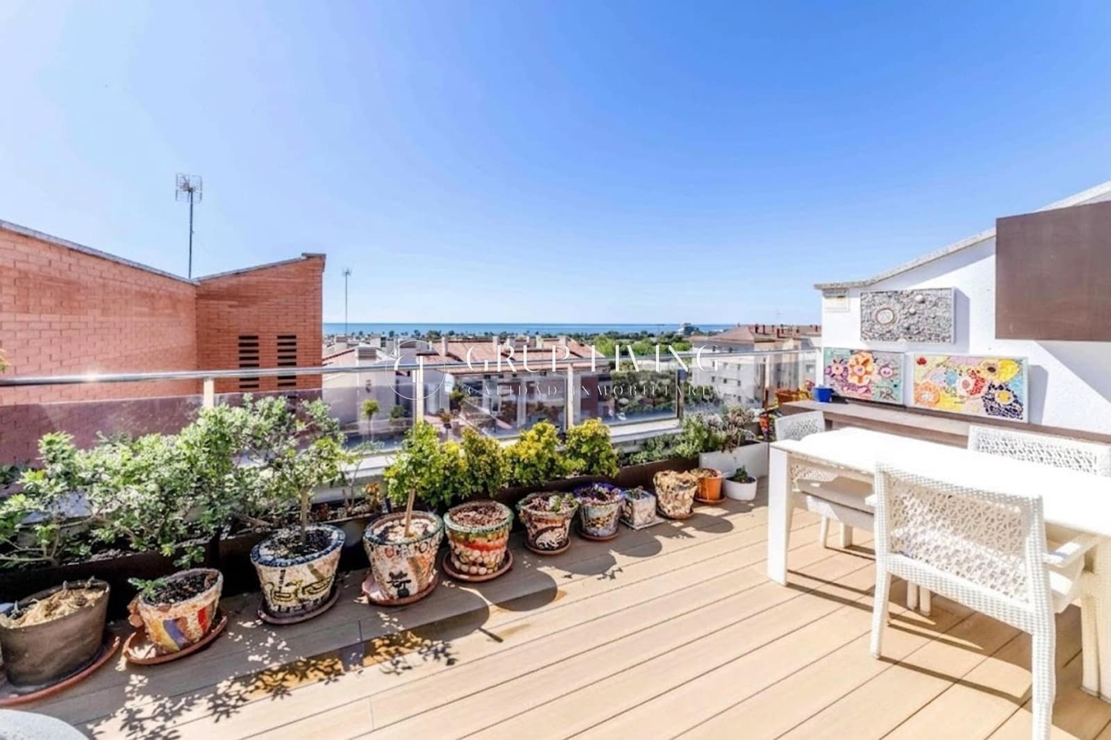 4 bedroom Flat for sale in Sitges with pool garage - € 925,000 (Ref: 9825375)
