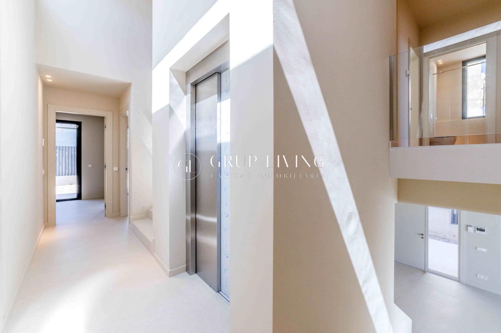 6 bedroom Villa for sale in Sitges with pool garage - € 2,600,000 (Ref: 9825376)