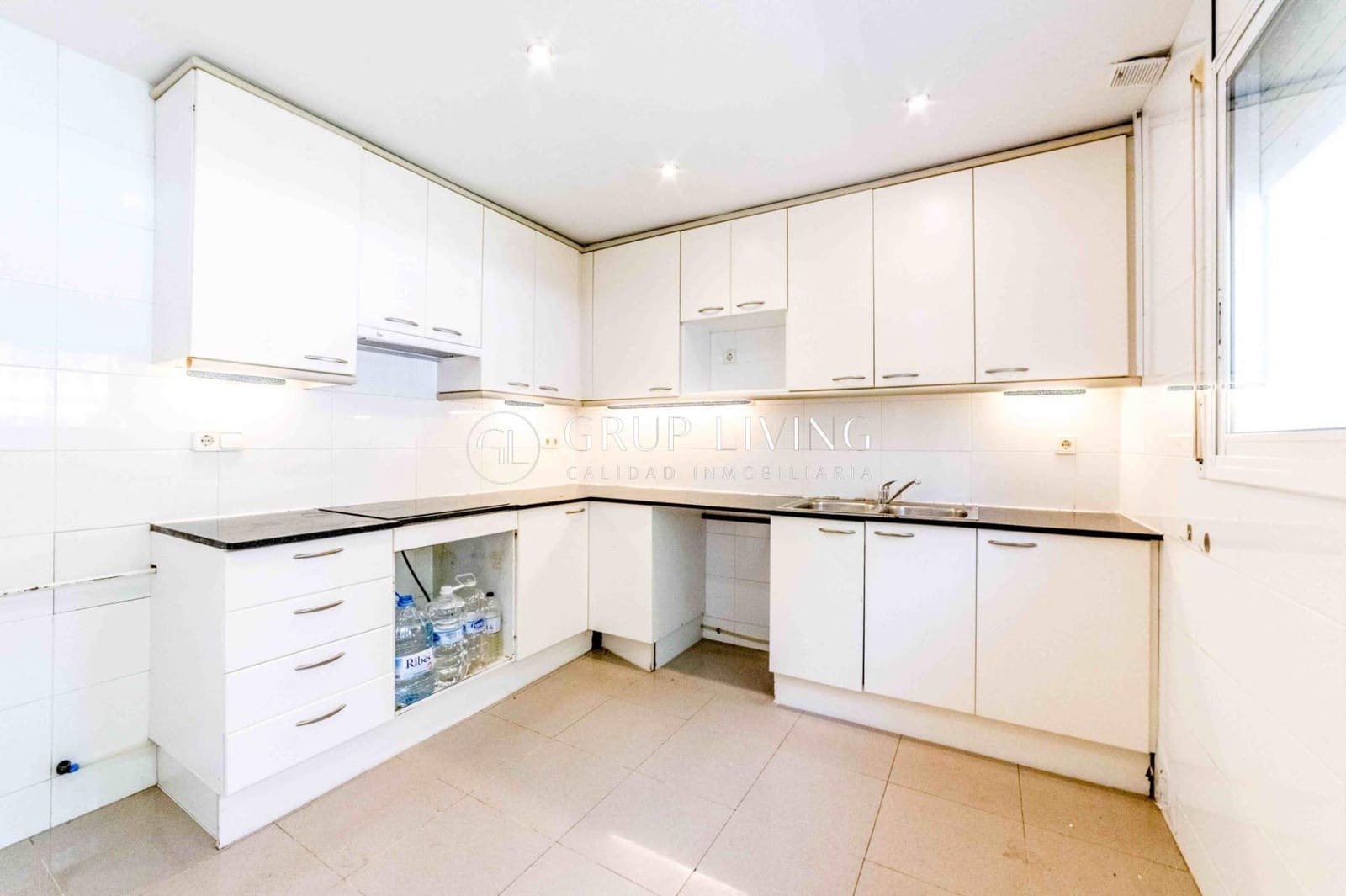 3 bedroom Semi-detached Villa for sale in Sitges with garage - € 1,250,000 (Ref: 9831630)