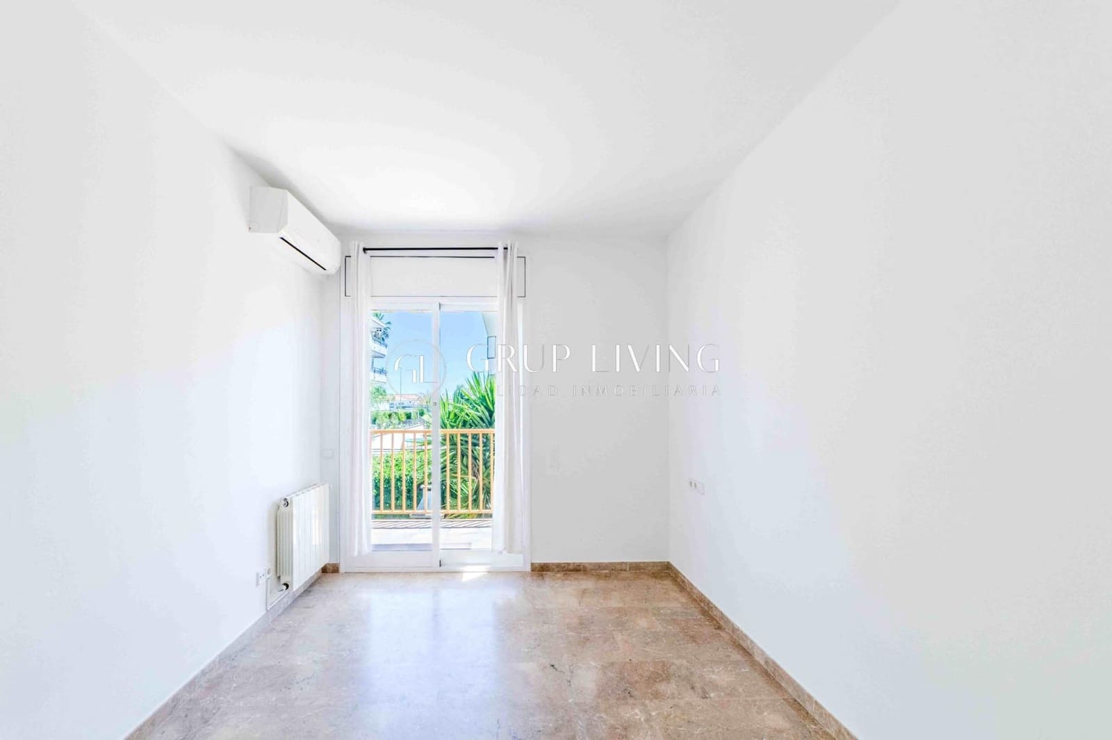 3 bedroom Semi-detached Villa for sale in Sitges with garage - € 1,250,000 (Ref: 9831630)