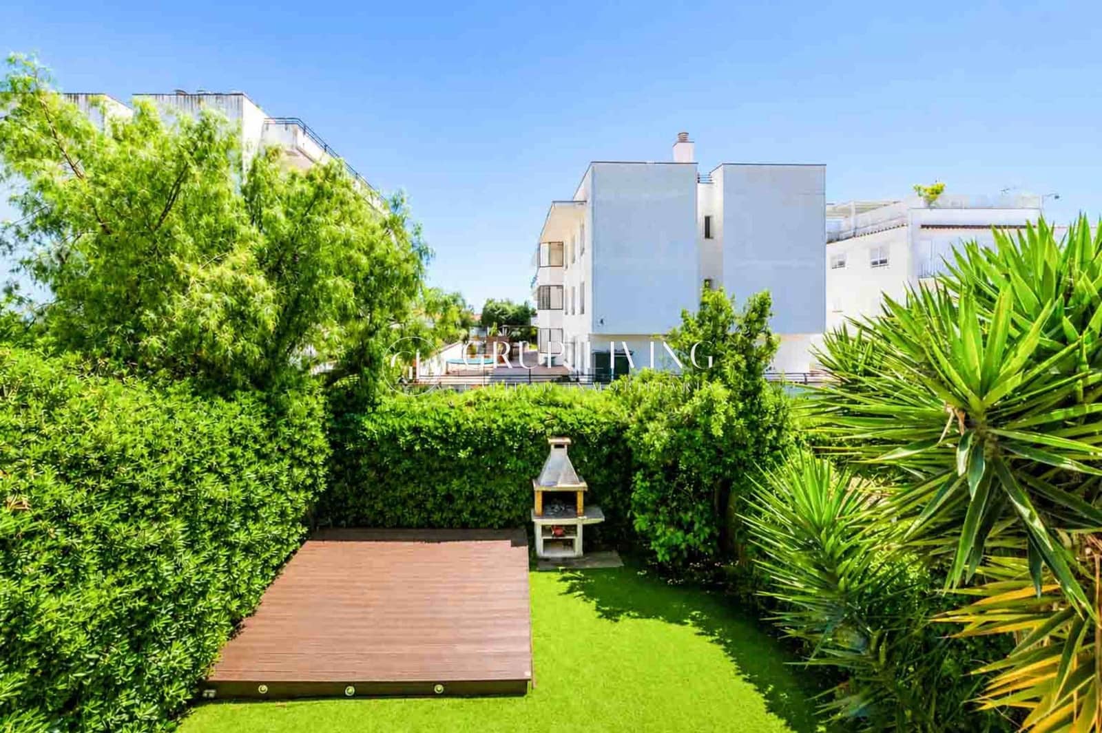 3 bedroom Semi-detached Villa for sale in Sitges with garage - € 1,250,000 (Ref: 9831630)