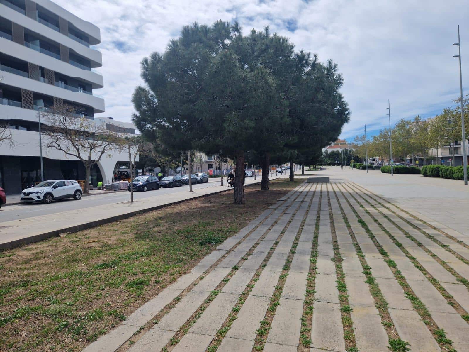 Commercial for rent in Sant Pere de Ribes - € 1,700 (Ref: 9836420)