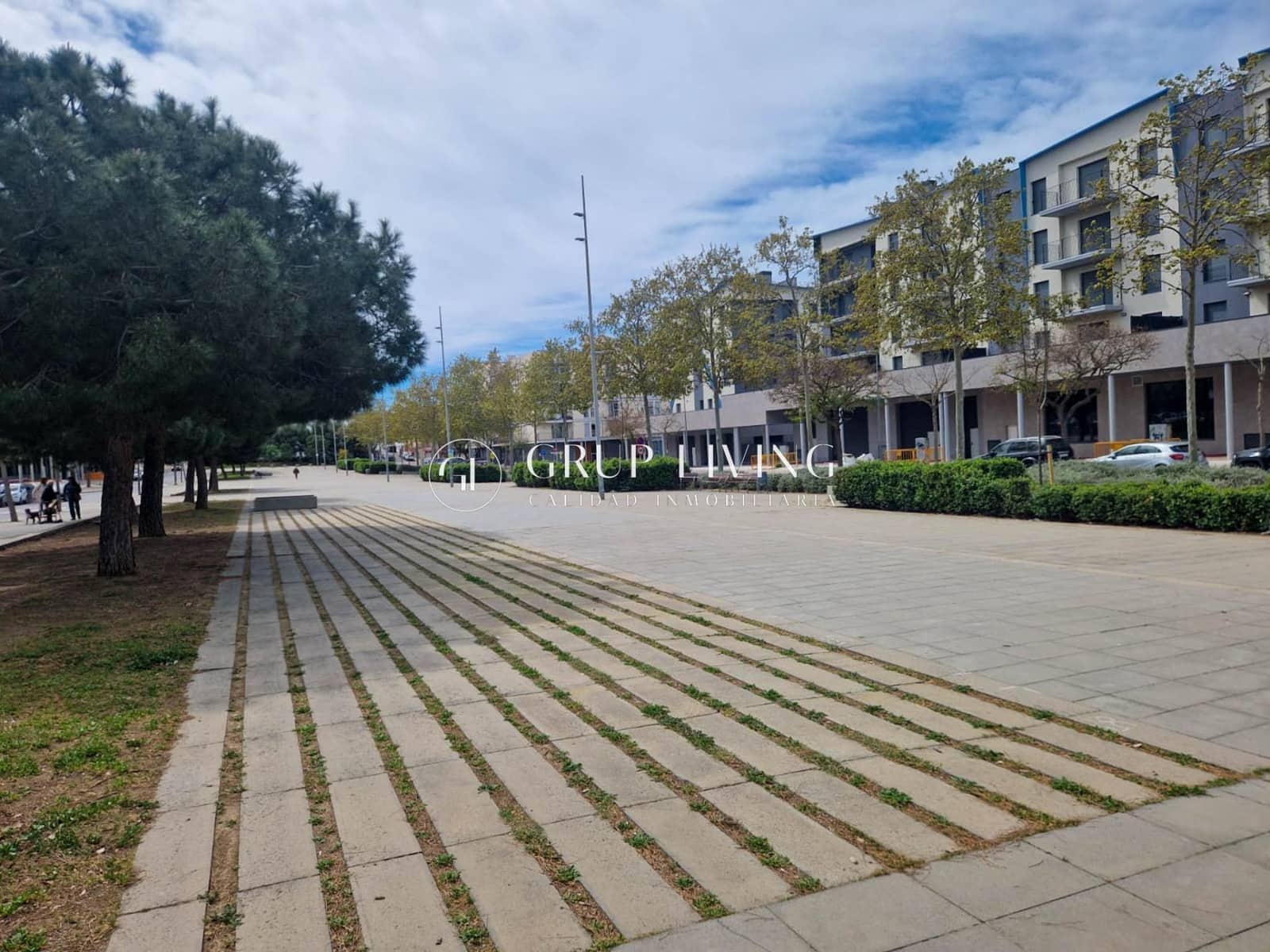 Commercial for rent in Sant Pere de Ribes - € 1,700 (Ref: 9836420)