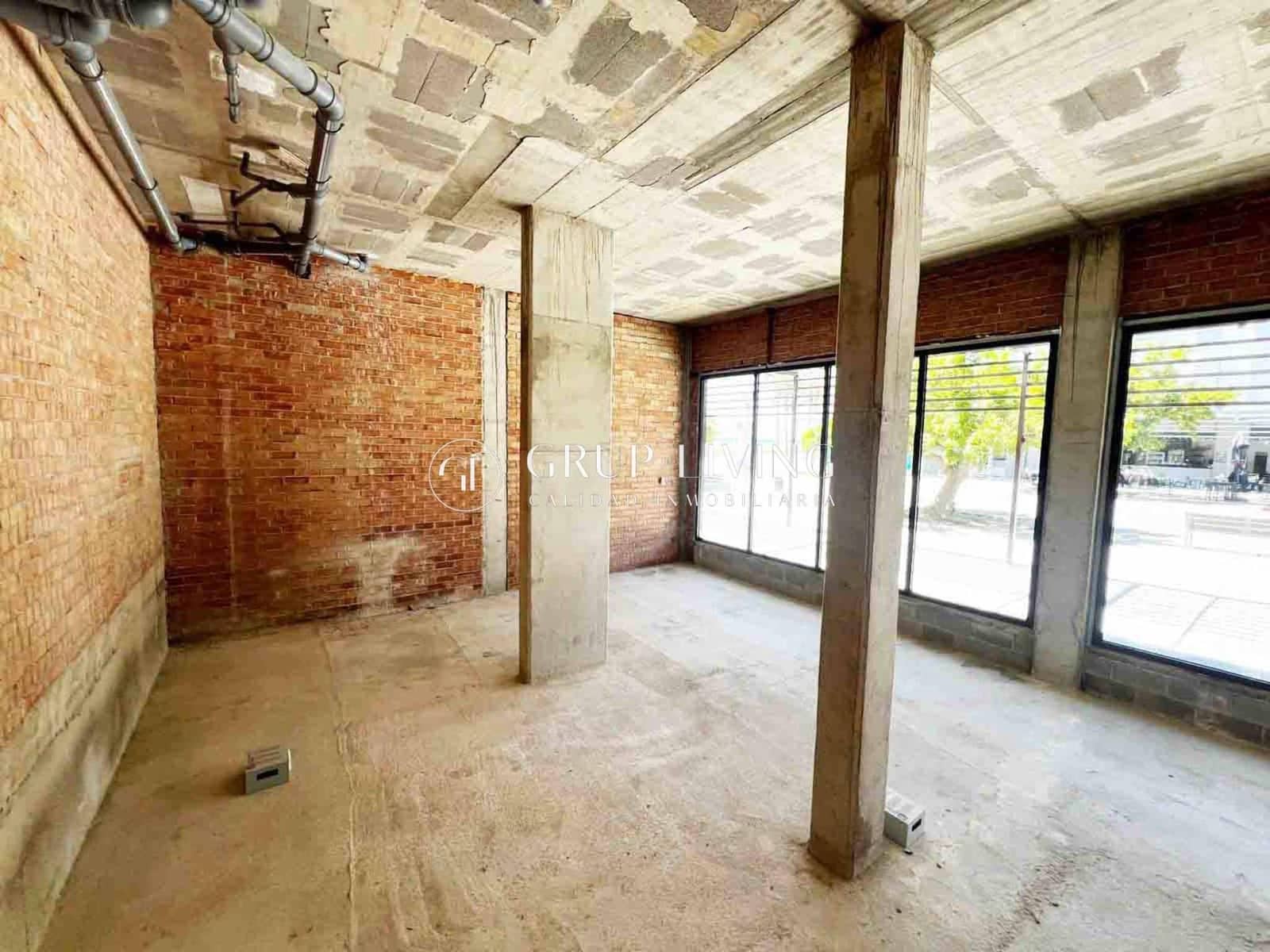 Commercial for rent in Cubelles - € 1,100 (Ref: 9836422)